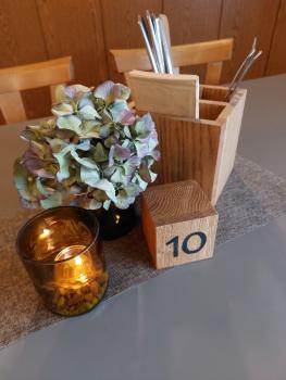 Box aus Eichenholz, geölt, für Besteck und Servietten