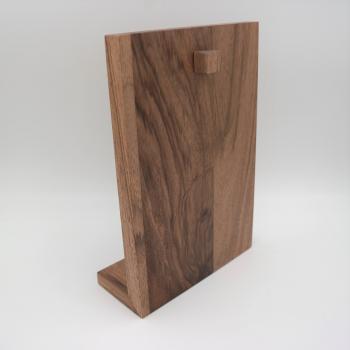 A5 Display / Halter aus Nussbaumholz, massiv, geölt, mit Magnet