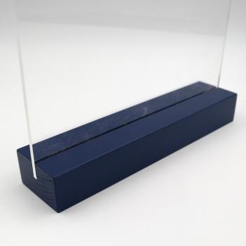 Preview: DIN A 4 Holzaufsteller hoch Display mit Acrylglas U-Tasche Buche blau lackiert
