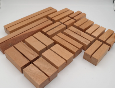 Tolles Set - 16 Stück Holzsockel Buche / Kernbuche geölt