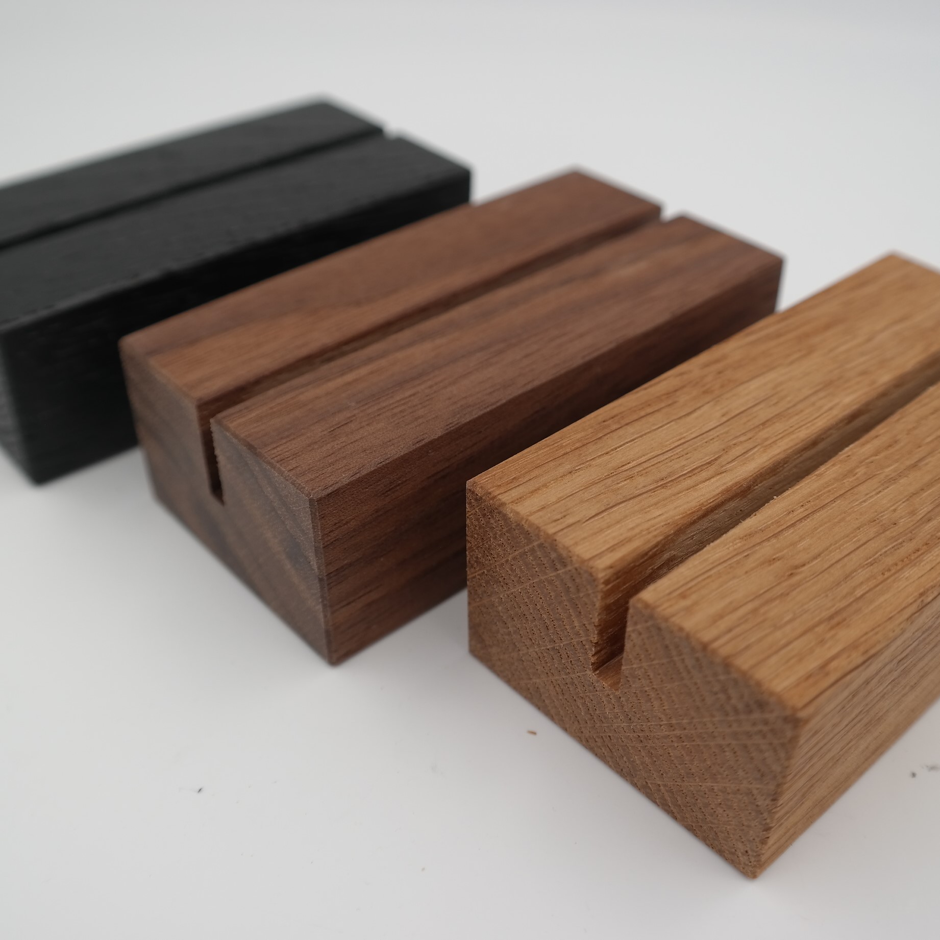 Holz hält - Schreinerei Schulz - Kartenhalter schwarz Eichenholz, 9,5 cm