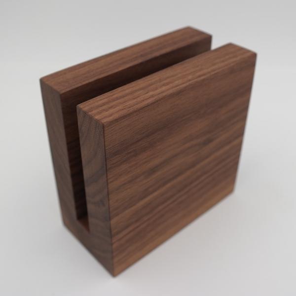 Großer Speisekartenhalter aus Nussbaumholz, geölt - 10 cm lang, 10 cm hoch, Nutbreite 12 mm